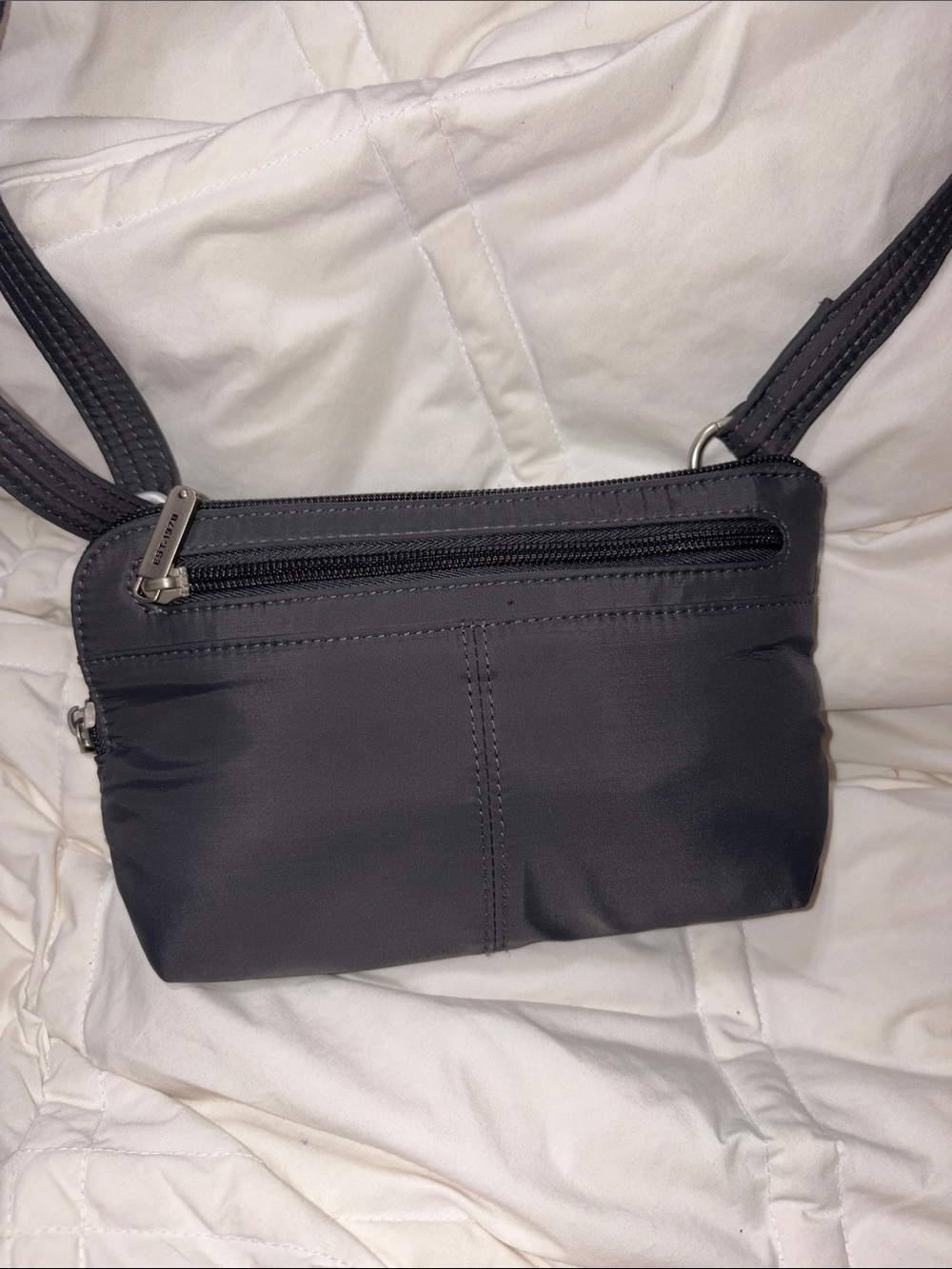 Nwot TRAVELON CONVERTIBLE CROSSBODY & WAIST BAG - Picture 3 of 10